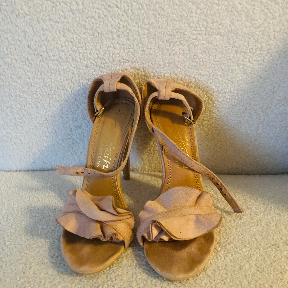 Jessy Ross tan suede pumps size 35
